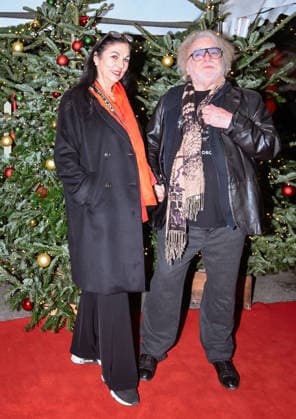 19 12 2025, xlakx, Entertainment, Roncalli Weihnachtscircus v l Eliana Larible and Bernahrd Paul as guests at the anniversary performance at the premiere of the 21 Original Roncalli Weihnachtscircus at the Tempodrom Berlin Berlin Daniel Lakomski