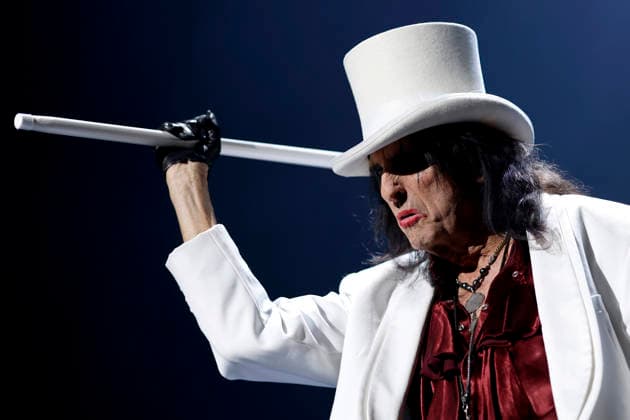 Rock musician Alice Cooper live at the 40 Night of the Proms 2025 in the Lanxess Arena Cologne, 19 12 2025 NRW Germany Copyright: xChristophxHardtx