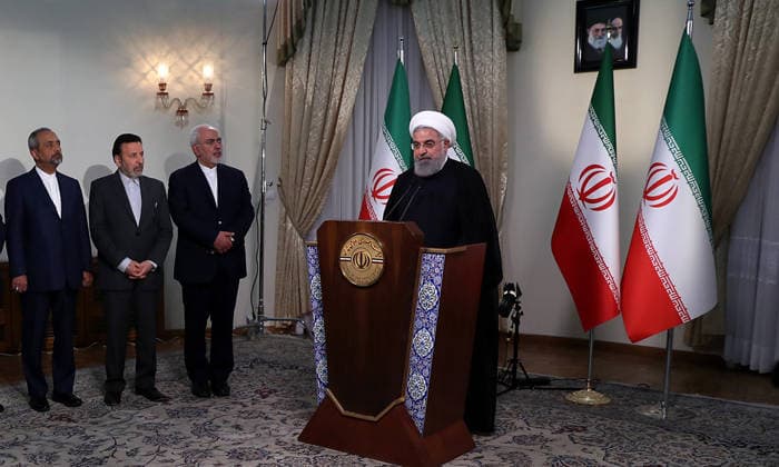Iranian President Hassan Rouhani TEHRAN, IRAN - MAY 8 : (----EDITORIAL USE ONLY – MANDATORY CREDIT - IRANIAN PRESIDENCY HANDOUT - NO MARKETING NO ADVERTISING CAMPAIGNS - DISTRIBUTED AS A SERVICE TO CLIENTS----) Iranian President Hassan Rouhani (R) holds a press conference on Trump s withdrawal decision from Iran nuclear deal in Tehran, Iran on May 8, 2018. Tahran Iran. Editorial use only. Please get in touch for any other usage.  Copyright: x2025xAnadoluxIranianxPresidencyx xHandoutx