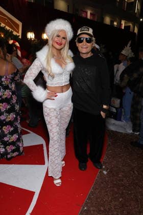 Los Angeles Mission s Annual Thanksgiving Outreach on Skid Row, Los Angeles, USA, 19 December 2025 Ashlee Keating and Corey Feldman take part in the Los Angeles Mission s Annual Thanksgiving Outreach on Skid Row, Los Angeles, USA, 19 December 2025., Credit:Faye Sadou Avalon  Copyright: xFayexSadoux xAvalonx 1060589259