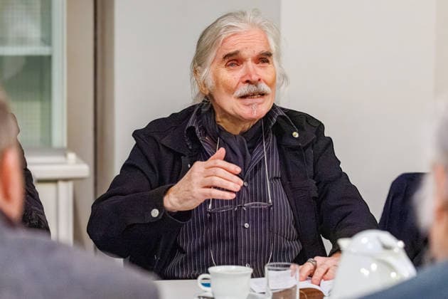 20 12 2025 Düsseldorf Tea Time with Leo Litz at the Heinrich Heine Institute The author, director and film actor Leo Litz from St. Petersburg reads from his book Wie Väterchen Frost dem Osterhasen begegnet Düsseldorf Heinrich Heine Institute, North Rhine-Westphalia Germany