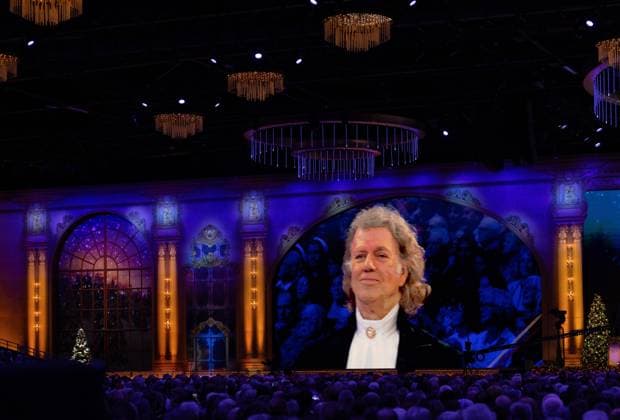 MAASTRICHT Violinist and conductor Andre Rieu during the last of his six Christmas concerts at the MECC. Rieu is accompanied by his Johann Strauss Orchestra, soloists, dancers, and skaters. ANP IRIS VAN DEN BROEK netherlands out - belgium out  Copyright: xx x545521538x originalFilename: 545521538.jpg