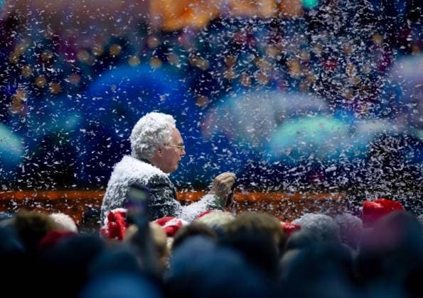 MAASTRICHT An audience in the snow during the last of AndrÃ Rieu s six Christmas concerts at the MECC. Rieu is accompanied by his Johann Strauss Orchestra, soloists, dancers, and skaters. ANP IRIS VAN DEN BROEK netherlands out - belgium out  Copyright: xx x545525630x originalFilename: 545525630.jpg