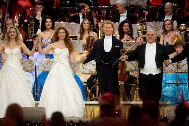 MAASTRICHT Violinist and conductor Andre Rieu during the last of his six Christmas concerts at the MECC. Rieu is accompanied by his Johann Strauss Orchestra, soloists, dancers, and skaters. ANP IRIS VAN DEN BROEK netherlands out - belgium out  Copyright: xx x545530237x originalFilename: 545530237.jpg