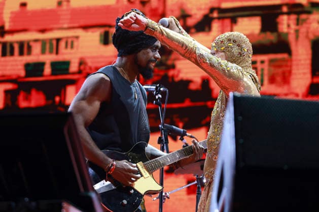 Ney Matogrosso returns to Allianz Parque with the Bloco na Rua tour for a special show in Sao Paulo. Sao Paulo (SP), December 21, 2025 Culture Music Show Ney Matogrosso Singer Ney Matogrosso, at 84 years old, performs on the stage of Allianz Parque, in the capital of Sao Paulo, with the tour Bloco na Rua. The show marks the artist s return to the stadium after a memorable show held in 2024 and brings together a large audience to celebrate his career and acclaimed repertoire of Brazilian music. The performance takes place this Sunday, December 21, 2025. (Foto: Leco Viana Thenews2 imago images) Ney Matogrosso returns to Allianz Parque with the Bloco na Rua tour for a special show in Sao Paulo.  Copyright: xLecoxVianax