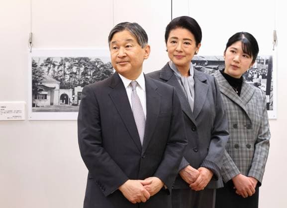 Emperor visits photo exhibition Japanese Emperor Naruhito, Empress Masako and their daughter Princess Aiko visit the National Showa Memorial Museum in Tokyo on Dec. 21, 2025, for a special photo exhibition depicting people s life in Tokyo during World War II. (Pool photo)  A14AA0005132477P