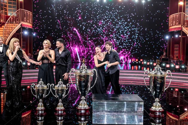 December 21, 2025, Rome, Rome, Italy: Dancing with the Stars television show, the finale. Pictured: Andrea Delogu with Nikita Perotti and Francesca Fialdini with Giovanni Pernice. Rome, Italy 20 December 2025 Rome Italy  - ZUMAa289 20251221_zia_a289_039 Copyright: xCristianoxMinichiellox