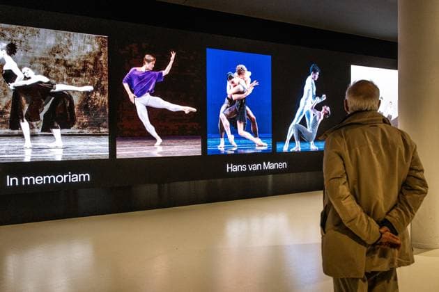 AMSTERDAM Audience at the public farewell of Hans van Manen at the Dutch National Opera & Ballet. Choreographer Van Manen has passed away at the age of 93. ANP DINGENA MOL netherlands out - belgium out  Copyright: xx x545561005x originalFilename: 545561005.jpg