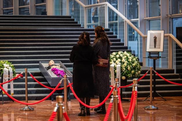 AMSTERDAM Audience at the public farewell of Hans van Manen at the Dutch National Opera & Ballet. Choreographer Van Manen has passed away at the age of 93. ANP DINGENA MOL netherlands out - belgium out  Copyright: xx x545561044x originalFilename: 545561044.jpg