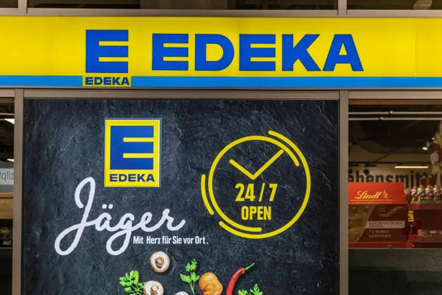 EDEKA supermarket at Stuttgart Airport Open around the clock, seven days a week 24 7 15 12 2025 Stuttgart, Baden Württemberg, Germany