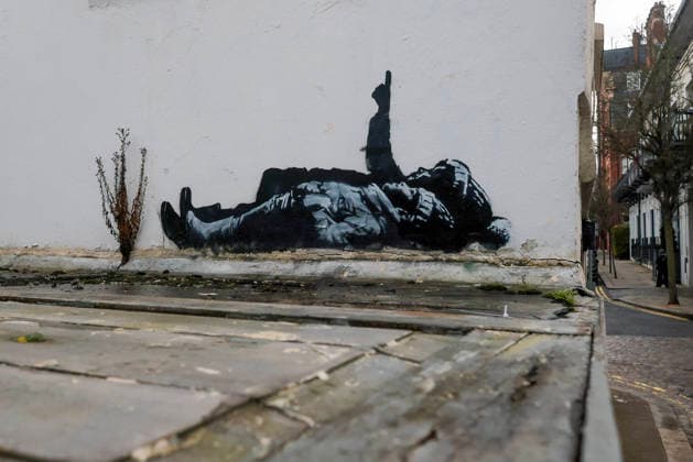 . 22 12 2025. London, United Kingdom. Second Alleged New Banksy Stencil. Unconfirmed by the artist, a second Banksy style stencil, identical to the one at Centre Point, has appeared on a wall Queen s Mews, Bayswater.  xMartynxWheatleyx xi-Imagesx IIM-26470-0017