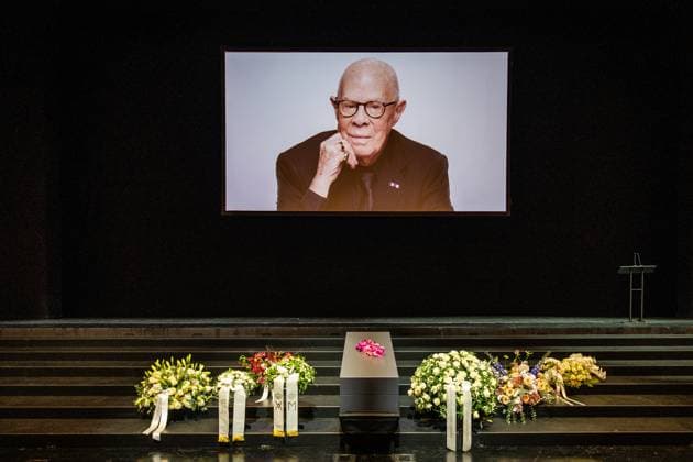 AMSTERDAM The coffin at Hans van Manen s farewell at the Dutch National Opera & Ballet. Choreographer Van Manen has passed away at the age of 93. ANP DINGENA MOL netherlands out - belgium out  Copyright: xx x545586450x originalFilename: 545586450.jpg