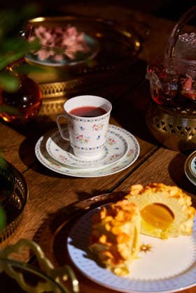 Enjoying tea and dessert in a cozy setting Saint Petersburg, Saint Petersburg, Russia R_KNCD251217-1912797-01