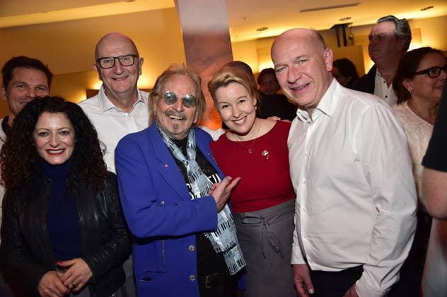 31 Christmas party for the homeless abian Drescher, Herthe BSC, Cansel Kizitepe, Dr Dietmar Woitke, Frank Zander, Franziska Giffey SPD Kai Wegner, CDU, 31 Christmas party for the homeless in Berlin ESTRELL Berlin EC in Berlin on 22 12 2025 Photopress Mueller