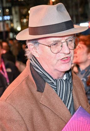 Sleeping Beauty, Arrivals, London, UK. 22 December 2025 London, UK, 22 December 2025. Paul Merton attends Sleeping Beauty at The London Palladium, London, UK., Credit:Lee Floyd Avalon UK, London, The London Palladium Copyright: xLeexFloydx xAvalonx 1061167517