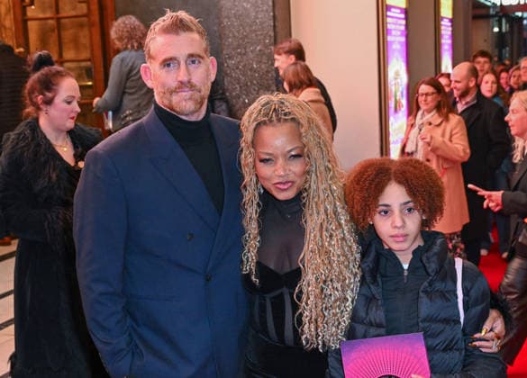 Sleeping Beauty, Arrivals, London, UK. 22 December 2025 London, UK, 22 December 2025. Marisha Williams and family attend Sleeping Beauty at The London Palladium, London, UK., Credit:Lee Floyd Avalon UK, London, The London Palladium Copyright: xLeexFloydx xAvalonx 1061171486