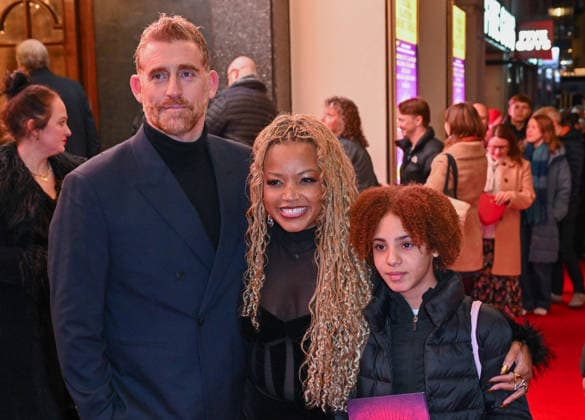 Sleeping Beauty, Arrivals, London, UK. 22 December 2025 London, UK, 22 December 2025. Marisha Williams and family attend Sleeping Beauty at The London Palladium, London, UK., Credit:Lee Floyd Avalon UK, London, The London Palladium Copyright: xLeexFloydx xAvalonx 1061171690