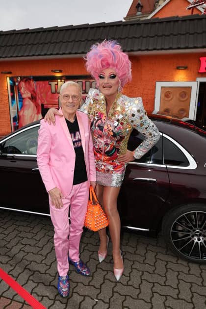 Olivia Jones and Wolfgang Wolle Förster at the press lunch to mark the 35th anniversary of Nachtbar Klax at Nachtbar Klax Dresden, 22 12 2025 Copyright: xMatthiasxWehnertx