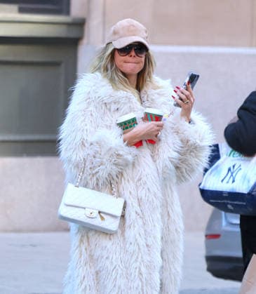 Heidi Klum with her children shopping in New York Heidi Klum is shopping at Loro Piana store few days before christmas with her son Henry, daughter Leni Klum with boyfriend Aris Rachevsky then they have lunch at Bar Pitti in New York, NY on December 22, 2025. Photo by Dylan Travis ABACAPRESS.COM New York NY  Copyright: xDylanxTravis ABACAx