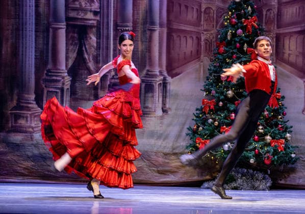 December 22, 2025, Nairobi, Nairobi, Kenya: Ballet dancers from the Moscow Regional State Academic Theatre perform at the Russian ballet gala in Nairobi on December 22, 2025 .Led by Victor Davydov,the artistic director, the dancers showcased a number of acts including dances from Act II of the ballet The Nutcracker ,White Adagio from the ballet Swan Lake as well as The Ocean and the Pearls Pas de Trois from the ballet The Little Humpbacked Horse all by Pyotr Tchaikovsky. The gala is a celebration of artistry aimed at enhancing cultural exchange. Nairobi Kenya - ZUMAm290 20251222_zip_m290_011 Copyright: xKevinxMidigox
