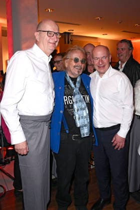 Dietmar Woidke, Frank Zander and Kai Wegner at Frank Zanders 31 Christmas party for the homeless and needy 2025 at the Estrel Convention Center Berlin, 22 12 2025 Foto:xN.xKubelkax xFuturexImagex zander_5220