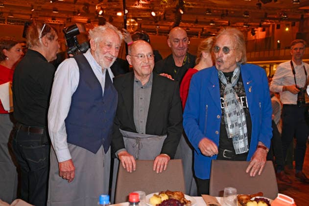 Dieter Hallervorden, Gregor Gysi and Frank Zander at Frank Zanders 31 Christmas party for the homeless and needy 2025 at the Estrel Convention Center Berlin, 22 12 2025 Foto:xN.xKubelkax xFuturexImagex zander_5230