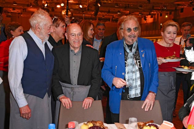 Dieter Hallervorden, Gregor Gysi, Frank Zander and Franziska Giffey at Frank Zanders 31 Christmas party for the homeless and needy 2025 at the Estrel Convention Center Berlin, 22 12 2025 Foto:xN.xKubelkax xFuturexImagex zander_5231