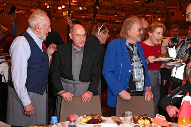Dieter Hallervorden, Gregor Gysi, Frank Zander and Franziska Giffey at Frank Zanders 31 Christmas party for the homeless and needy 2025 at the Estrel Convention Center Berlin, 22 12 2025 Foto:xN.xKubelkax xFuturexImagex zander_5232