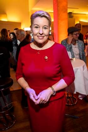abb Franziska Giffey as guest at the 31 Frank Zander Christmas party the annual Christmas dinner for homeless people in need at the Estrel Convention Center amn 22 12 2025 in Berlin Berlin Germany