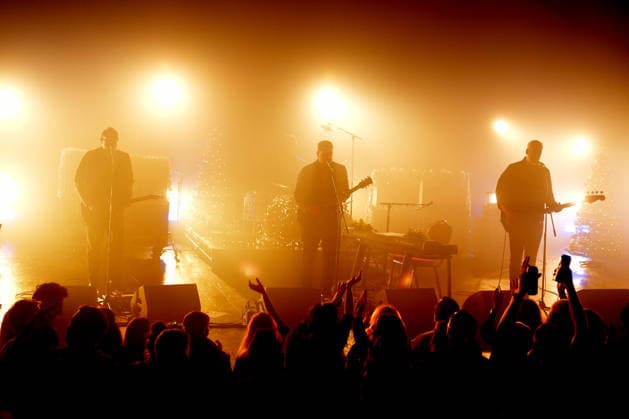 The Futureheads performing at EartH in London LONDON, ENGLAND - DECEMBER 22: Ross Millard, Barry Hyde and David Jaff Craig of ™The Futureheads™ performing at EartH on December 22, 2025 in London, England. CAP MAR MAR Great Britain Copyright: xMartinxHarris CapitalxPicturesx