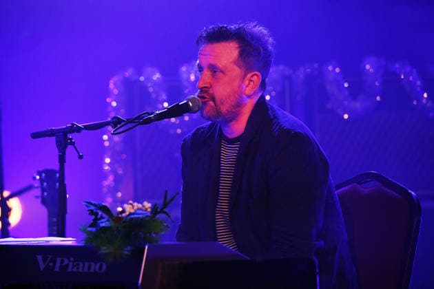 The Futureheads performing at EartH in London LONDON, ENGLAND - DECEMBER 22: Barry Hyde of ™The Futureheads™ performing at EartH on December 22, 2025 in London, England. CAP MAR MAR Great Britain Copyright: xMartinxHarris CapitalxPicturesx