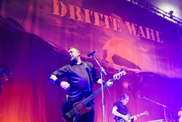 22 12 2025, Dritte Wahl, Band, in concert live at the Max Schmeling Halle, Berlin, Berlin