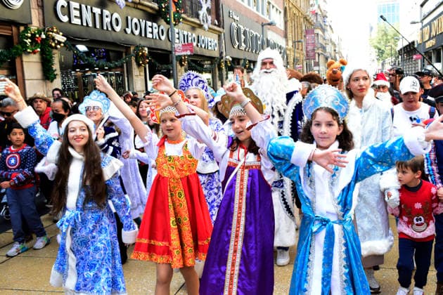 Russian Santa Christmas Parade Russian community in Mexico taking part during the Ded Moroz - Russian Santa Christmas parade at Palacio de Bellas Artes. on December 23, 2025, in Mexico City, Mexico. (Photo by Luis Barron Eyepix Group) Copyright: xLuisxBarronx xEyepixxGroupx LB_23122025_174277