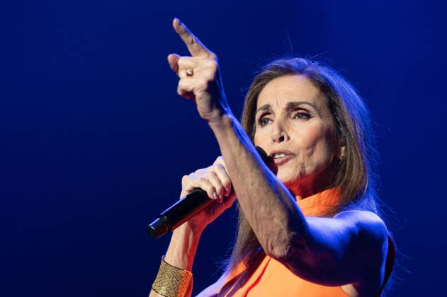 Ana Belen Tour In Madrid, Spain - 23 Dec 2025 Singer Ana Belen performs during her concert at the Movistar Arena in Madrid, Madrid Spain Copyright: xAtilanoxGarciax xSOPAxImagesx photos00681