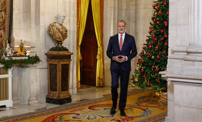 24-12-2025 Madrid King Felipe during his traditional Christmas speech at the Royal palace in Madrid, Spain. Â  Copyright: xPPEx
