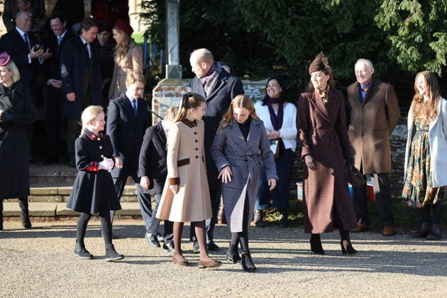 . 25 12 2025. Sandringham , United Kingdom. UK Royals led by King Charles III and Queen Camilla , at the Christmas Day church service at Sandringham, United Kingdom,  xStephenxLockx xi-Imagesx IIM-26475-0053