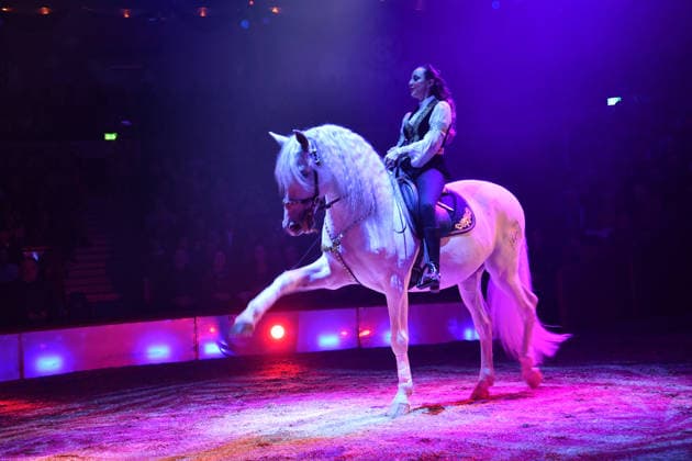 Jana Mandana Lacey Krone Show Premiere Winter Season 2025 Circus Krone Ich Du, Wir Krone Manege Kronebau Munich December 25, 2025
