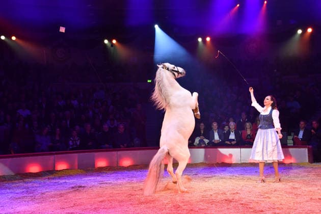 Jana Mandana Lacey Krone Show Premiere Winter Season 2025 Circus Krone Ich Du, Wir Krone Manege Kronebau Munich December 25, 2025