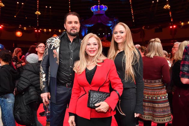 Martin Lacey jr And Julia Kent with daughter Premiere winter season 2025 Circus Krone Ich Du, Wir Krone Manege Kronebau Munich December 25, 2025