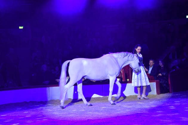 Jana Mandana Lacey Krone Show Premiere Winter Season 2025 Circus Krone Ich Du, Wir Krone Manege Kronebau Munich December 25, 2025