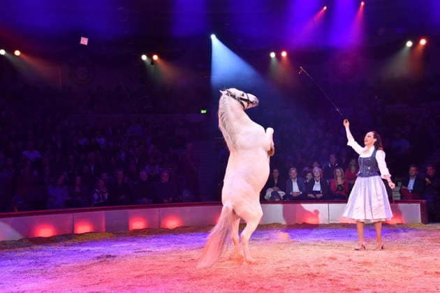 Jana Mandana Lacey Krone Show Premiere Winter Season 2025 Circus Krone Ich Du, Wir Krone Manege Kronebau Munich December 25, 2025
