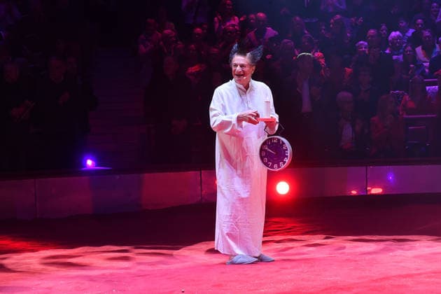 Show Premiere Winter Season 2025 Circus Krone Ich Du, Wir Krone Manege Kronebau Munich December 25, 2025