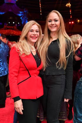 Julia Kent with daughter Premiere winter season 2025 Circus Krone Ich Du, Wir Krone Manege Krone Munich December 25, 2025