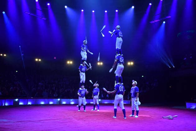 Show Premiere Winter Season 2025 Circus Krone Ich Du, Wir Krone Manege Kronebau Munich December 25, 2025