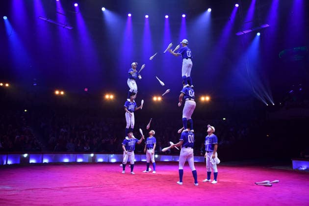 Show Premiere Winter Season 2025 Circus Krone Ich Du, Wir Krone Manege Kronebau Munich December 25, 2025