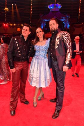 Alexis Lacey, Jana Mandana Lacey Krone and Martin Lacey jr Premiere winter season 2025 Circus Krone Ich Du, Wir Krone Manege Kronebau Munich December 25, 2025