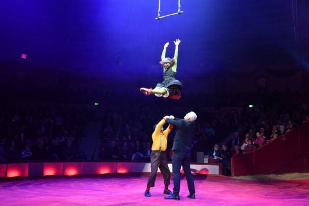 Show Premiere Winter Season 2025 Circus Krone Ich Du, Wir Krone Manege Kronebau Munich December 25, 2025