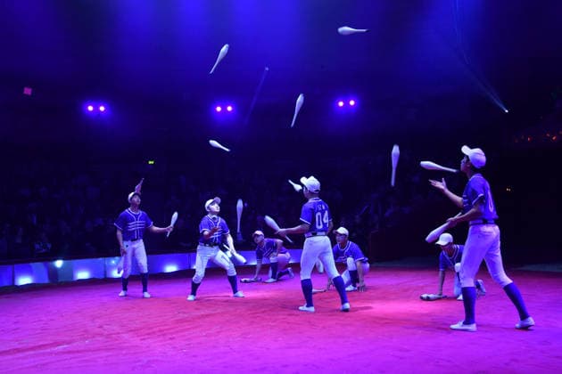 Show Premiere Winter Season 2025 Circus Krone Ich Du, Wir Krone Manege Kronebau Munich December 25, 2025