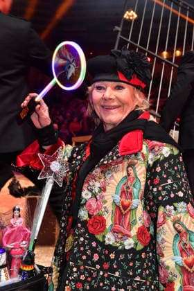 Linda G Thompson Premiere winter season 2025 Circus Krone Ich Du, Wir Krone Manege Kronebau Munich December 25, 2025