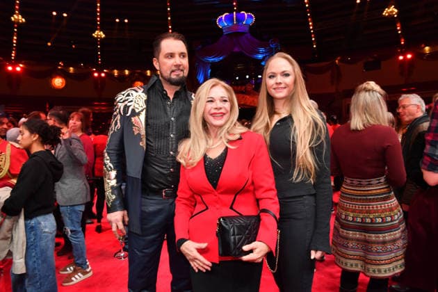 Martin Lacey jr And Julia Kent with daughter Premiere winter season 2025 Circus Krone Ich Du, Wir Krone Manege Kronebau Munich December 25, 2025